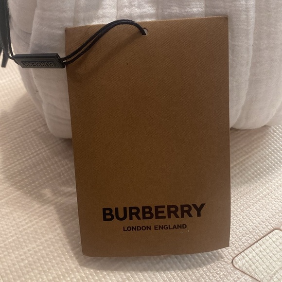 Burberry White Quilted Pouch - Picture 2 of 9